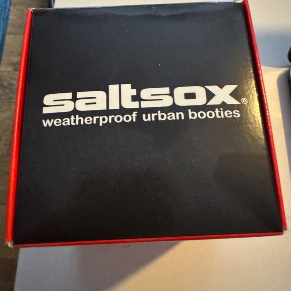Saltsox Weatherproof Winter Dog Booties Sz. S (Set of 4; Made in USA) - Picture 5 of 6